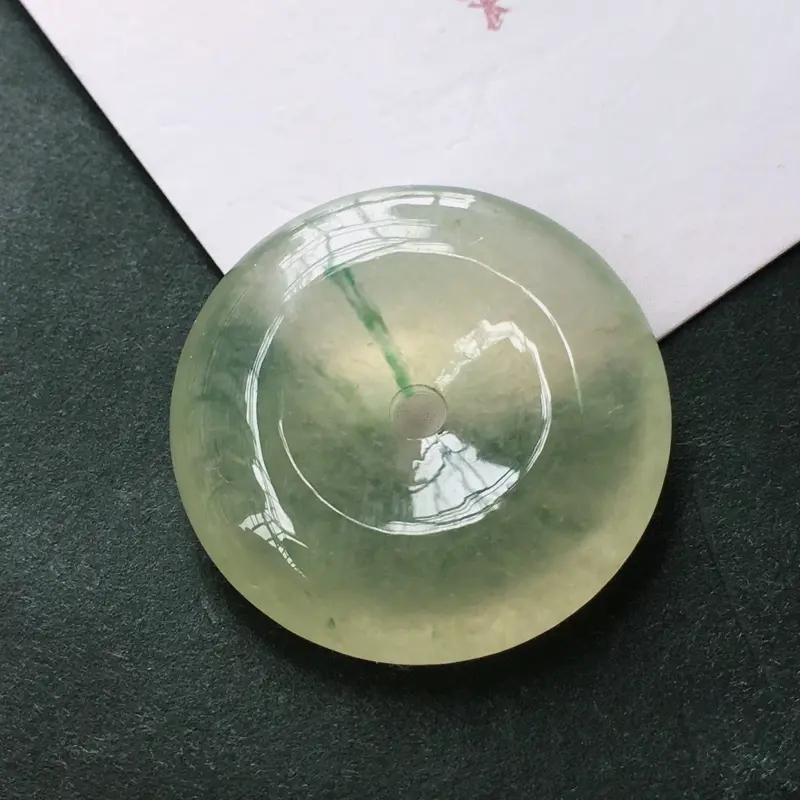 翡翠冰种起光黄翡平安扣吊坠,种水好玉质细腻温润,种老胶感十足,佩戴