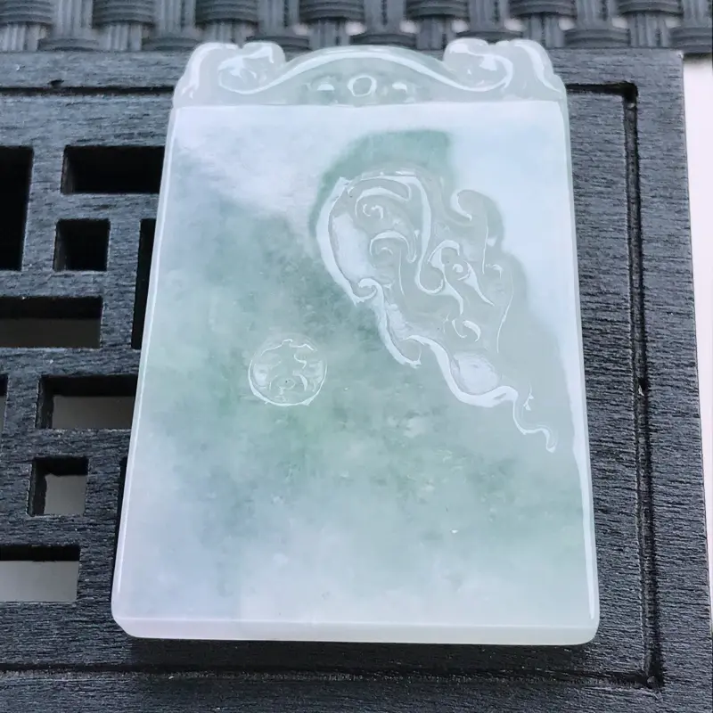 翡翠a货 冰糯种水润翡翠平安无事牌吊坠 尺寸39.2/28/6