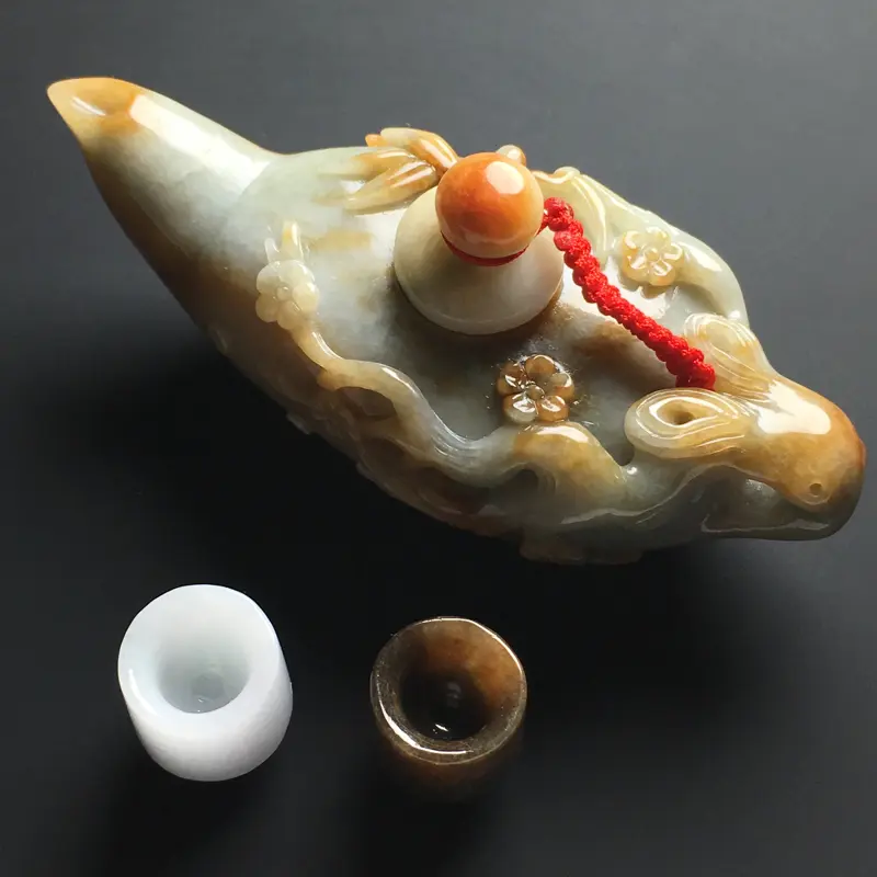 【【黄翡茶壶精美摆件】茶壶尺寸94-35-44毫米 茶杯尺寸19-16毫米】图2