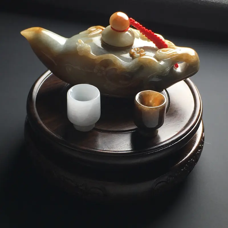 【【黄翡茶壶精美摆件】茶壶尺寸94-35-44毫米 茶杯尺寸19-16毫米】图7