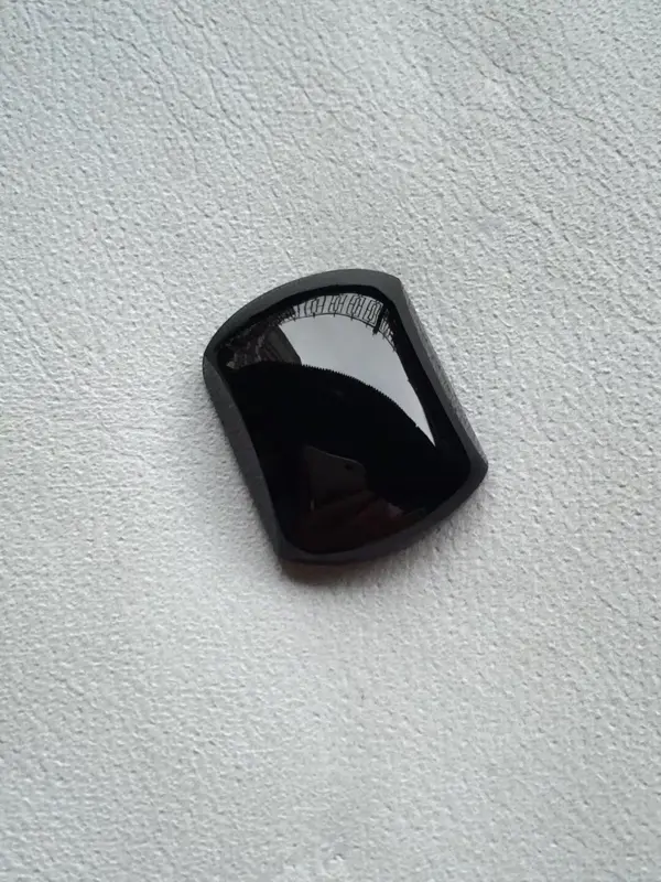 【墨翠【精品-马鞍】完美无裂纹,细腻干净,黑度极黑,性价比高,雕工精湛,打灯透绿】图3
