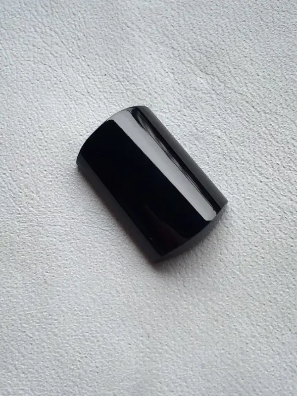 【墨翠【精品-马鞍】完美无裂纹,细腻干净,黑度极黑,性价比高,雕工精湛,打灯透绿】图3