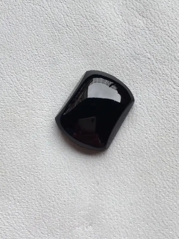 【墨翠【精品-马鞍】完美无裂纹,细腻干净,黑度极黑,性价比高,雕工精湛,打灯透绿】图4