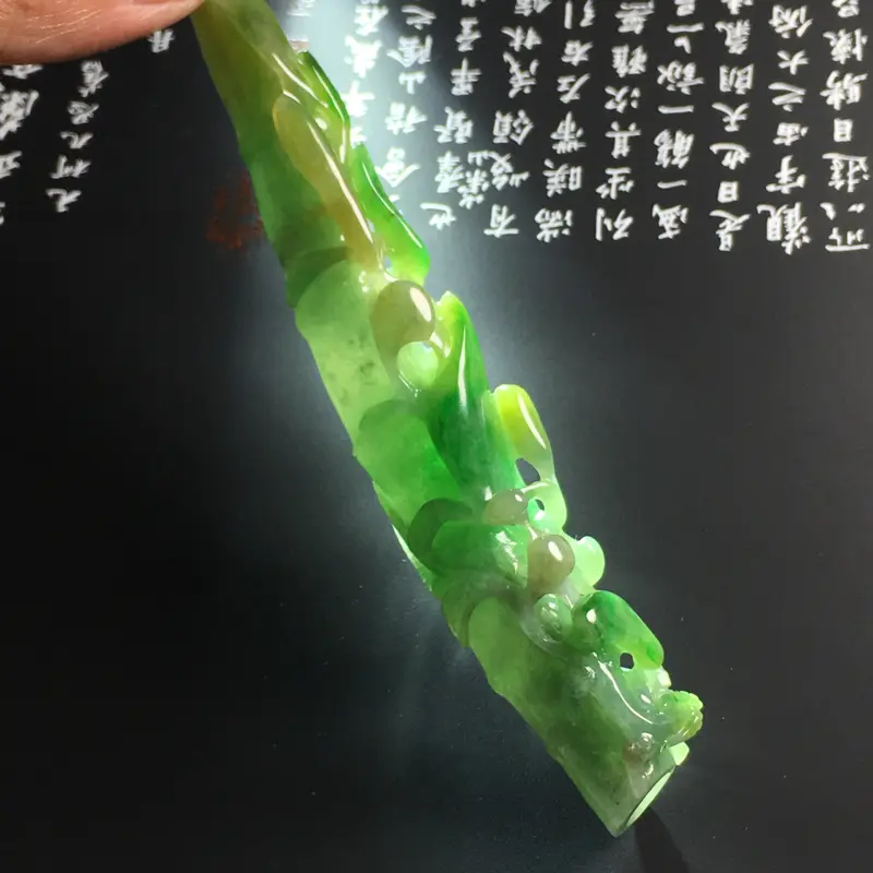 【❤️【糯化种黄加绿精美烟嘴】尺寸122-19-14毫米 玉质水润 色泽艳丽 雕工精致】图9