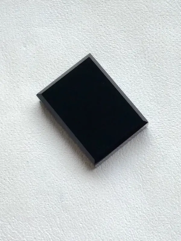【墨翠 【精品-戒面】完美无裂纹,细腻干净,黑度极黑,性价比高,雕工精湛,打灯透绿】图3