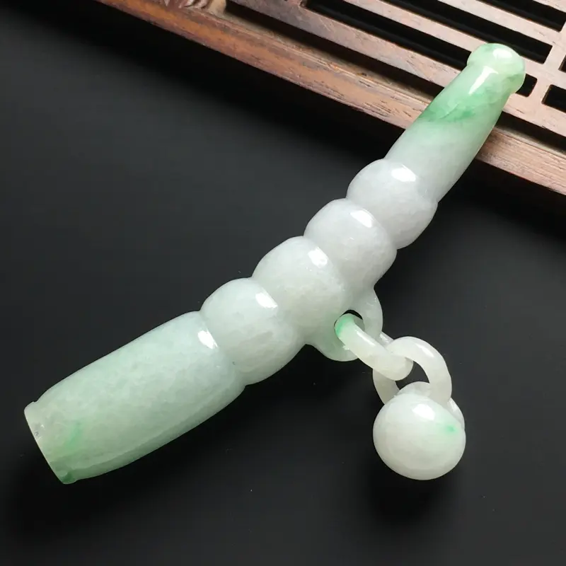 【❤️【细糯种带色烟嘴】尺寸80-13-13毫米 玉质水润 色泽亮丽 款式精美】图3