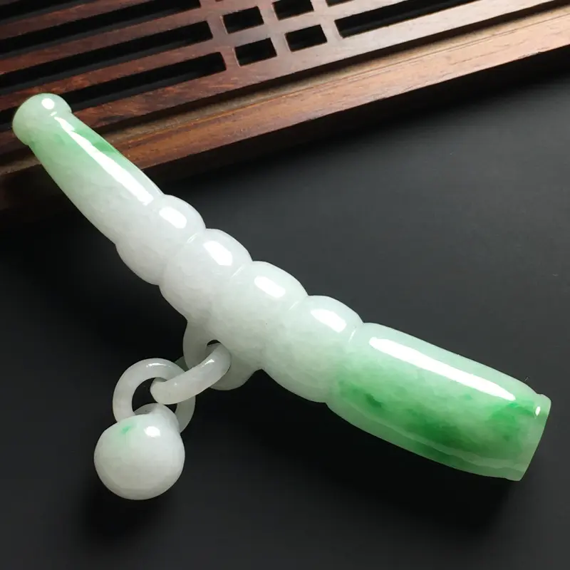 【❤️【细糯种带色烟嘴】尺寸80-13-13毫米 玉质水润 色泽亮丽 款式精美】图2