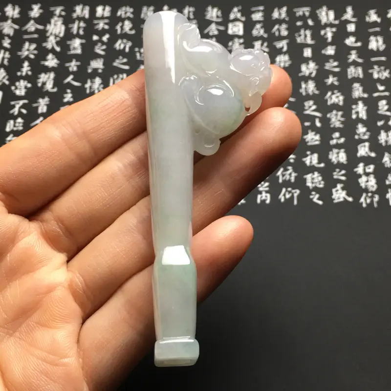 【冰糯种飘翠招财貔貅烟嘴 尺寸78-13-28.5毫米 水润通透 玉质细腻】图7