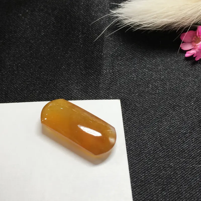 【天然红翡马鞍戒面,完美色阳,底庄细腻,镶嵌后效果更显档次,性价比高,推荐,尺寸18.2*8.2*4.5mm,重量1.38g】图4