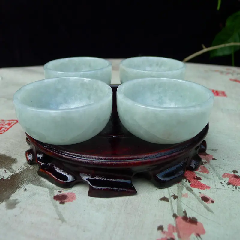 【翡翠浅绿水润厚装大气上档次大茶杯,酒杯,四件套 可以使用。单杯尺寸直径55*高度28,杯厚约3.8mm】图7