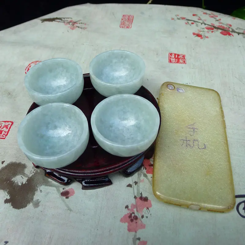 【翡翠浅绿水润厚装大气上档次大茶杯,酒杯,四件套 可以使用。单杯尺寸直径55*高度28,杯厚约3.8mm】图10