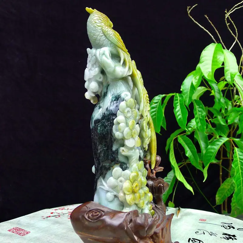 【翡翠水润三彩俏色巧雕英明神武(鹦鹉)精品摆件 裸石尺寸300*120*90mm 连底座尺寸360*170*120mm】图6