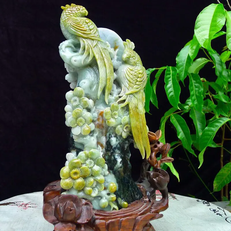 【翡翠水润三彩俏色巧雕英明神武(鹦鹉)精品摆件 裸石尺寸300*120*90mm 连底座尺寸360*170*120mm】图3