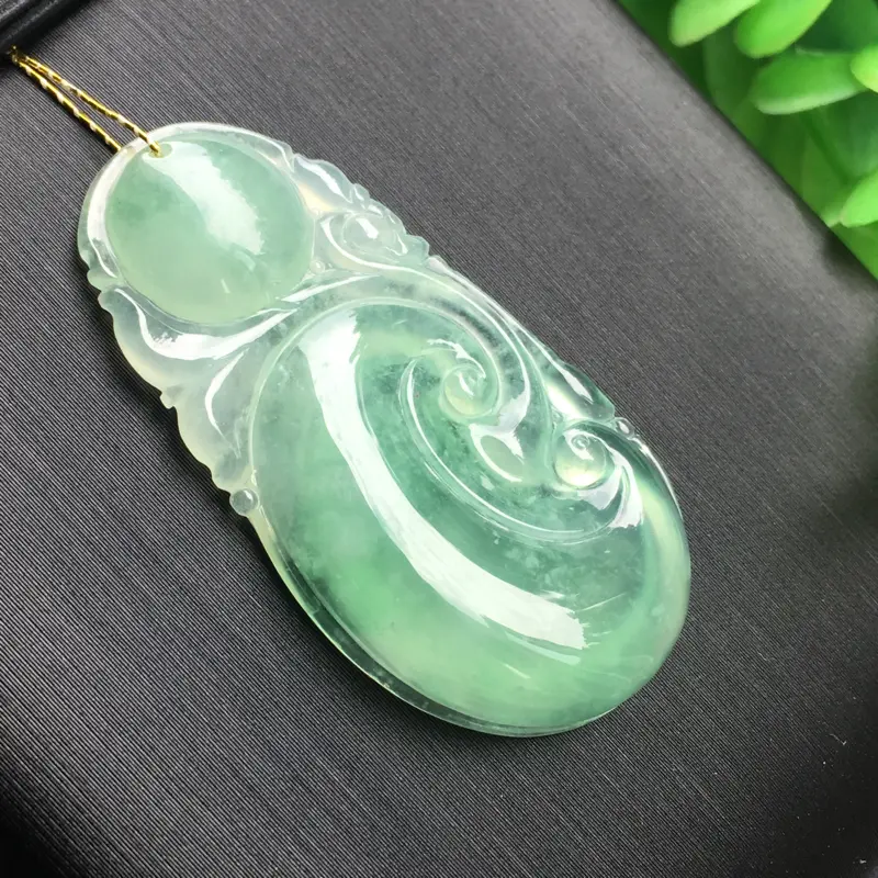 【推荐👍👍【冰飘绿花如意】晴绿底,完美,水润,起光,细腻起胶,色美,种水也很好,品相佳,性价比超高,超值~~】图2