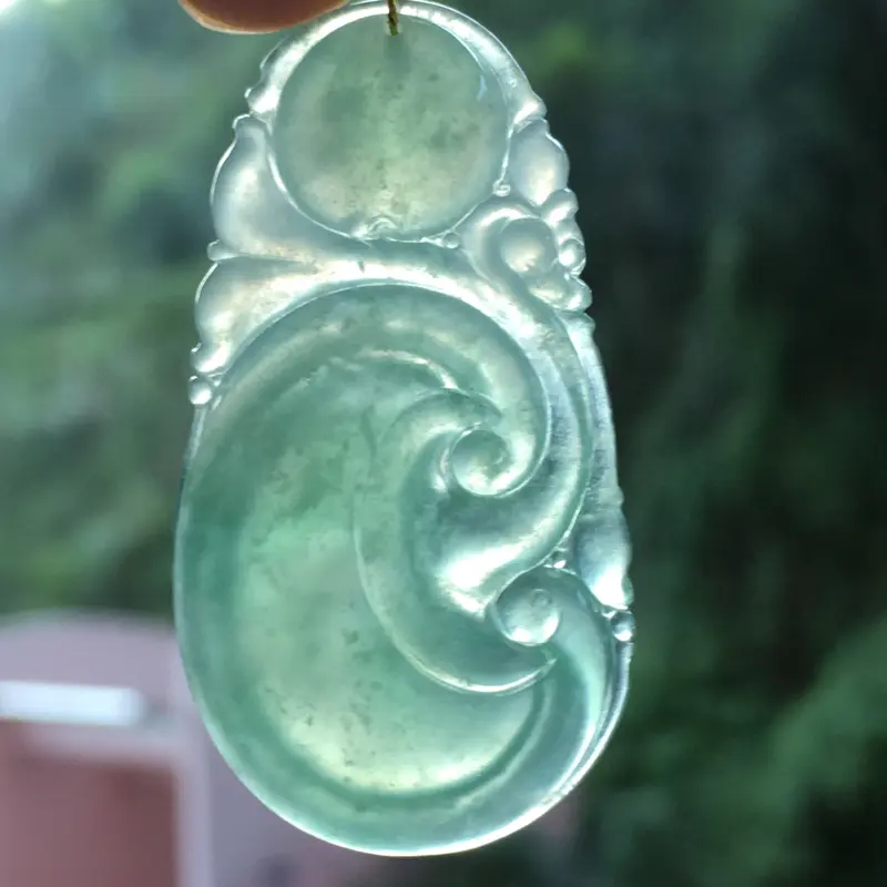 【推荐👍👍【冰飘绿花如意】晴绿底,完美,水润,起光,细腻起胶,色美,种水也很好,品相佳,性价比超高,超值~~】图9