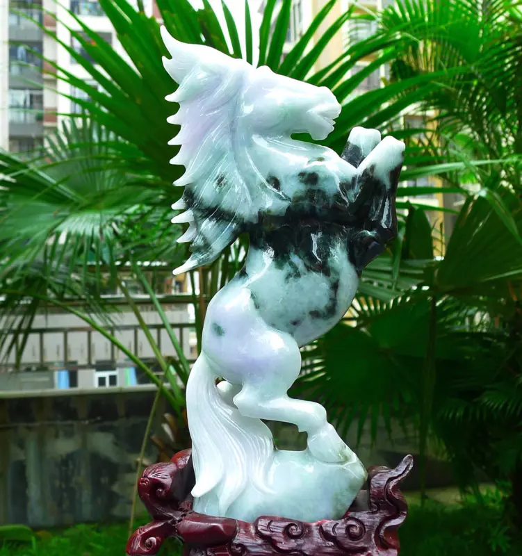 【马到功成 马摆件 缅甸天然翡翠A货 精美 飘花马到功成 马上发财 马摆件 雕刻精美线条流畅种水好 搭配精美高档檀木底座 尺寸 350.160.110裸石尺寸230.120.50裸石重2.52斤 送礼佳品赞】图7