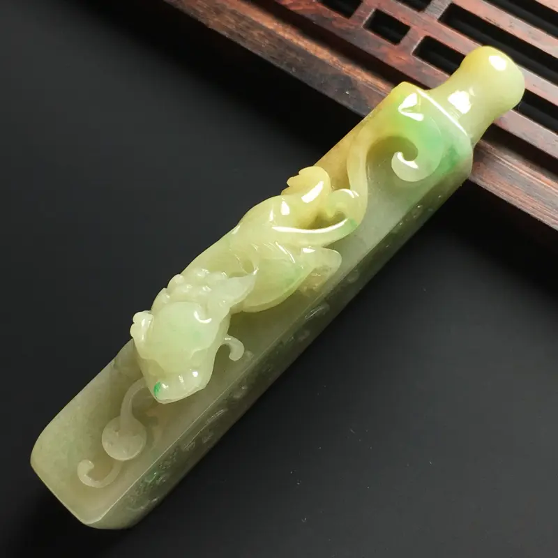 【❤️【细糯种黄加绿飞兽烟嘴】尺寸74-24-13毫米 玉质水润 色彩亮丽】图3