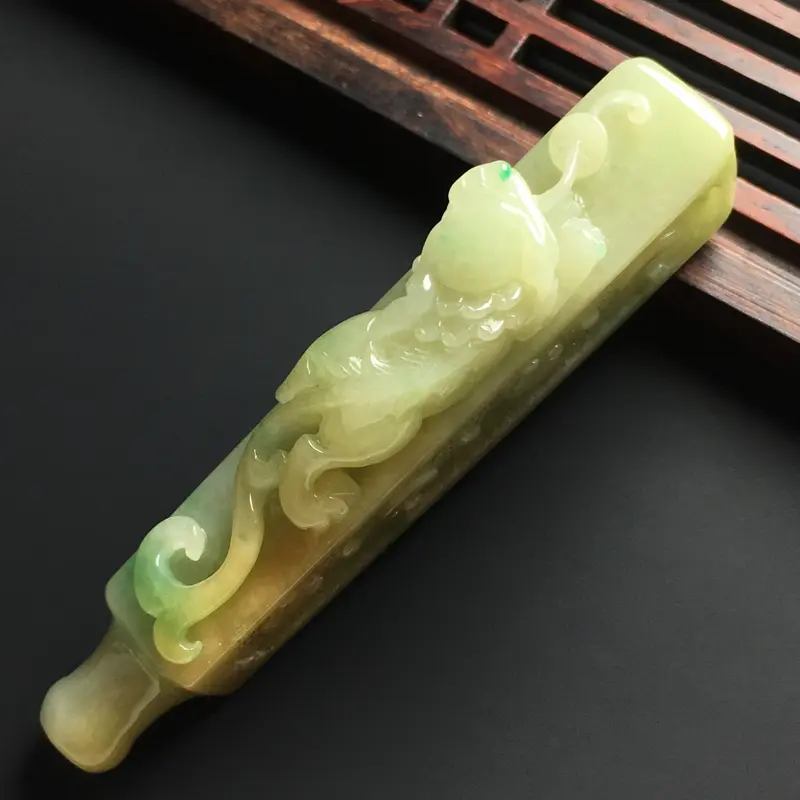 【❤️【细糯种黄加绿飞兽烟嘴】尺寸74-24-13毫米 玉质水润 色彩亮丽】图6