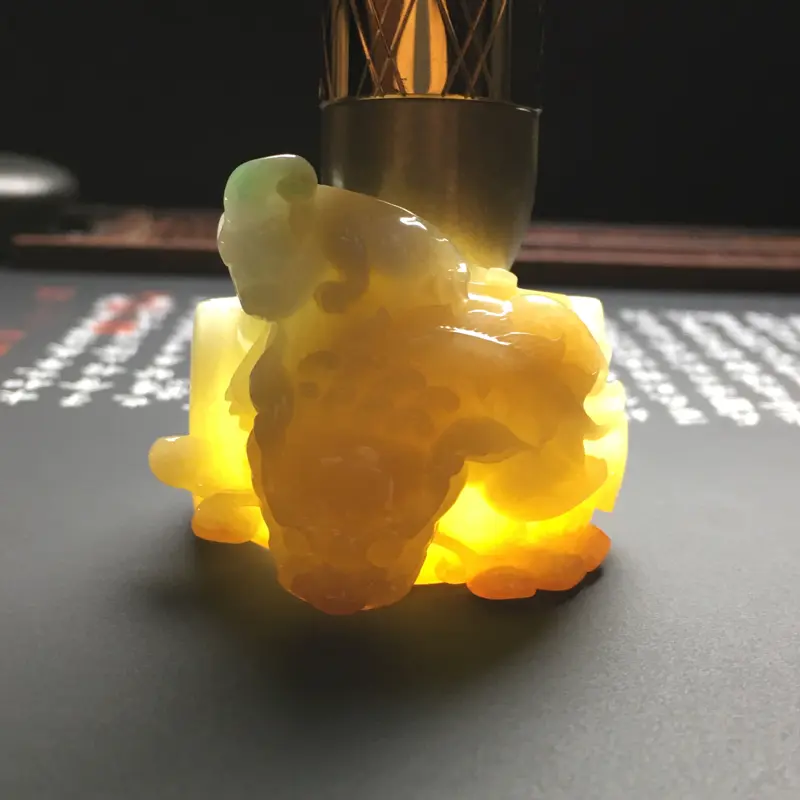 【糯种三彩貔貅扳指 尺寸45.5-28-16毫米 内直径21.5毫米 玉质细腻 色彩艳丽 雕工精湛】图8