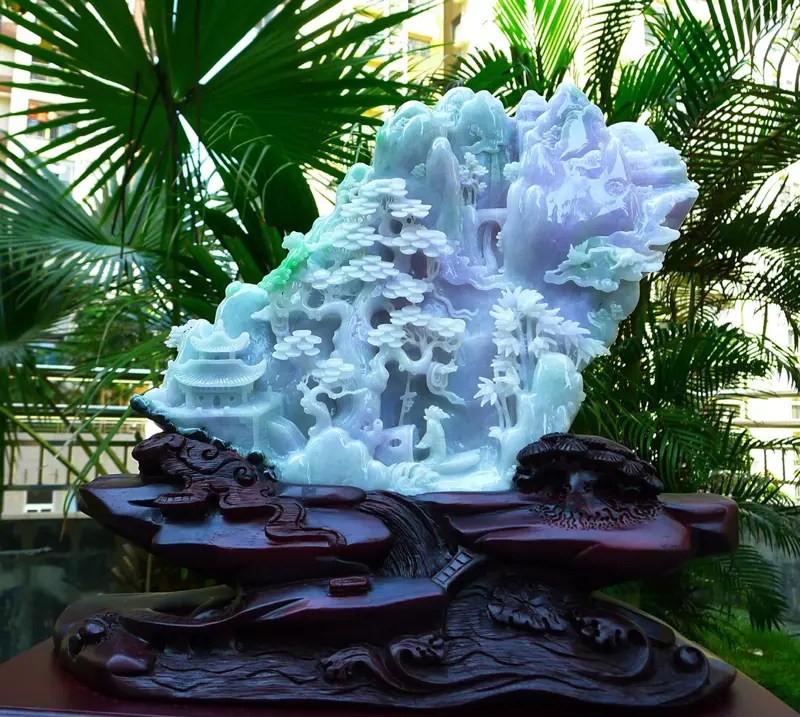 【大件山水摆件 缅甸天然翡翠A货 精美 老坑 春带彩 高山流水 山水摆件 雕刻精美线条流畅 种水好 层次分明 丰富多彩 搭配精美高档檀木底座 尺寸400.390.160裸石尺寸340.250.50裸石重量10.63斤 送礼佳品大件 水头足 工艺精湛】图1