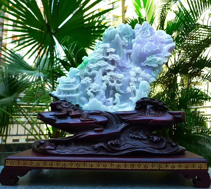 【大件山水摆件 缅甸天然翡翠A货 精美 老坑 春带彩 高山流水 山水摆件 雕刻精美线条流畅 种水好 层次分明 丰富多彩 搭配精美高档檀木底座 尺寸400.390.160裸石尺寸340.250.50裸石重量10.63斤 送礼佳品大件 水头足 工艺精湛】图4