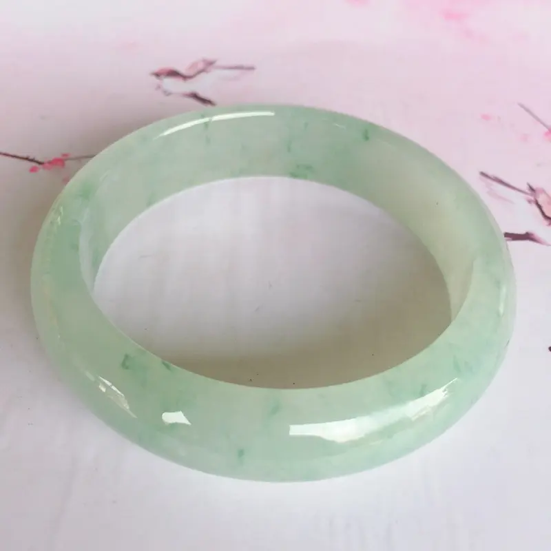 【正圈56.4mm,冰糯种飘花正圈手镯,底子细腻温润,花色飘飘絮絮的,上手效果好】图2