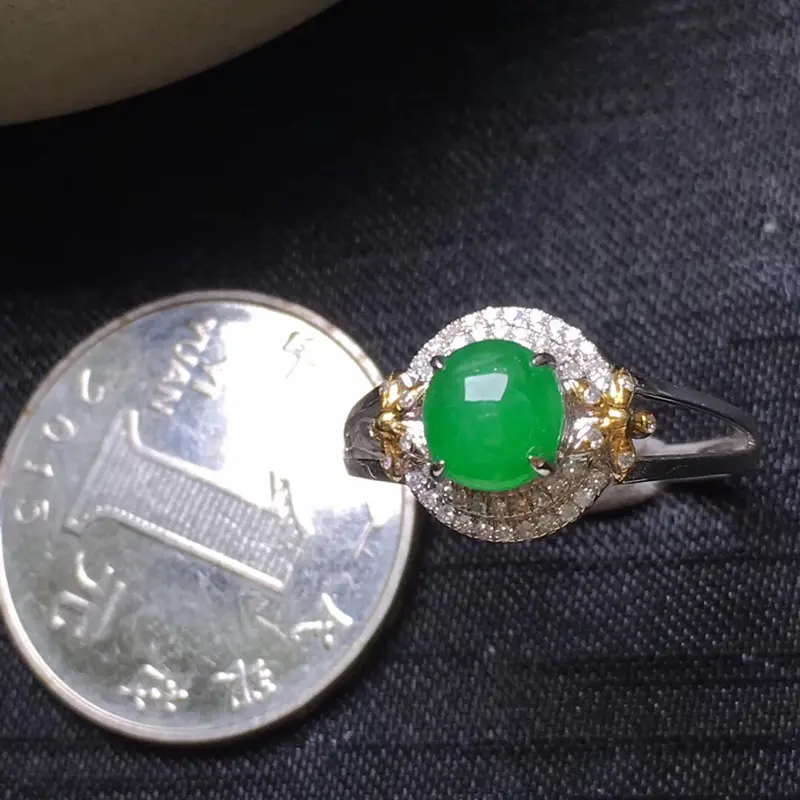 【满绿蛋面戒指💍,18K金伴钻,颜色清爽,佩戴精美,性价比高】图6