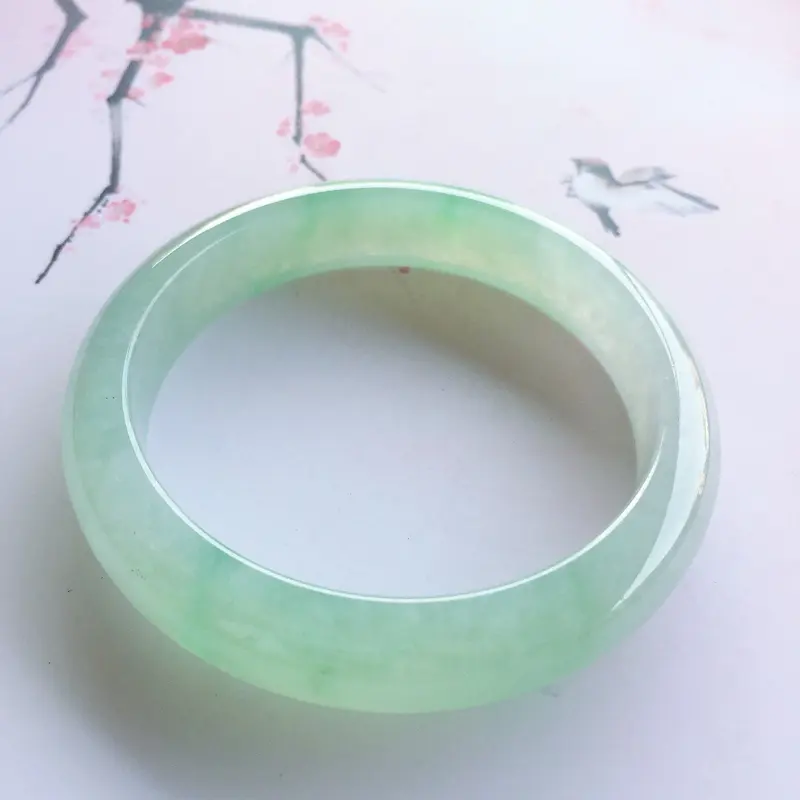 【正圈57.4mm,冰糯种飘绿花正圈手镯,底子细腻冰润,飘花清新淡雅,上手效果好】图5