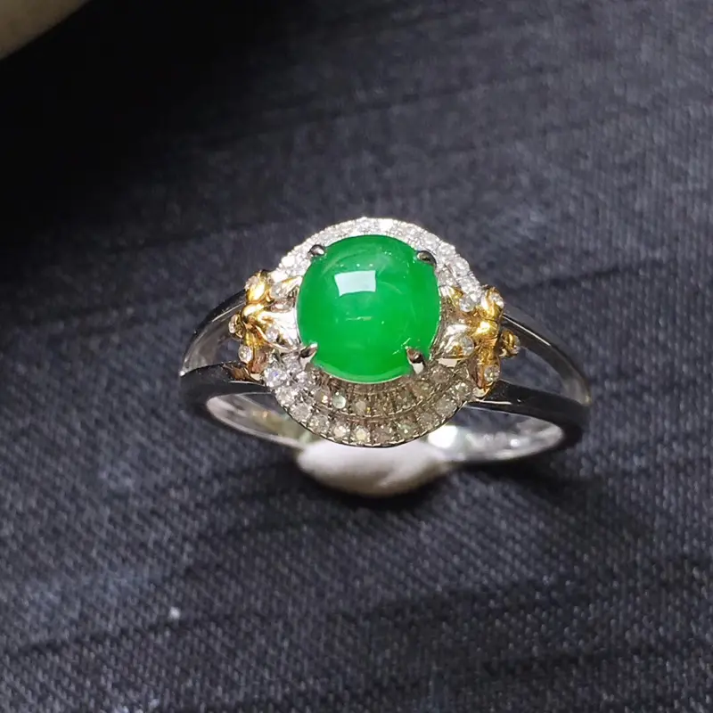 【满绿蛋面戒指💍,18K金伴钻,颜色清爽,佩戴精美,性价比高】图3