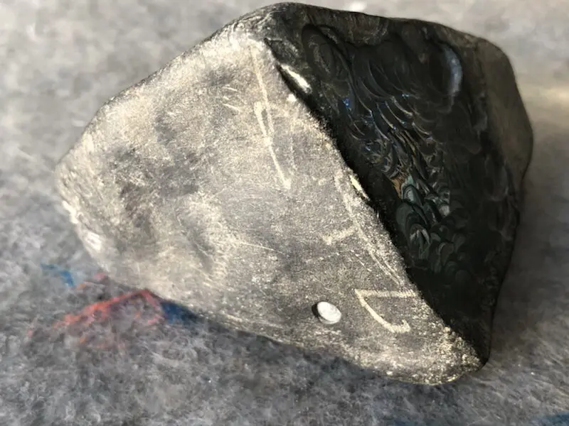 【👉 【名称】0.35kg莫湾基改口小精品
【重量】0.35kg
【尺寸】80-50-50mm
【产地】缅甸新货翡翠原石
【描述】新货来袭!《免费切,免费盖手镯》莫湾基改口小精品,大面积擦口肉质细腻有胶感,灯下水长有冰味,喜欢的老板速来抢购H795】图11