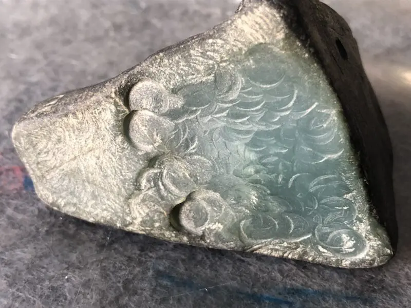 【👉 【名称】0.35kg莫湾基改口小精品
【重量】0.35kg
【尺寸】80-50-50mm
【产地】缅甸新货翡翠原石
【描述】新货来袭!《免费切,免费盖手镯》莫湾基改口小精品,大面积擦口肉质细腻有胶感,灯下水长有冰味,喜欢的老板速来抢购H795】图3