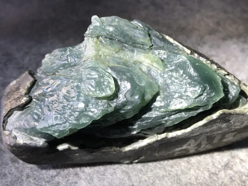 【👉 【名称】0.25kg莫湾基开窗料
【重量】0.25kg
【尺寸】90-45-40mm
【产地】缅甸新货翡翠原石
【描述】新货来袭!《免费切,免费盖手镯》莫湾基开窗冰种,大面积开窗肉质细腻起胶,灯下水长冰透质感,有底色,喜欢的老板速来抢购H796】图11