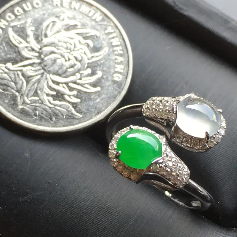 【阳绿蛋面翡翠💍,种老色阳,水润饱满,性价比超高,佩戴高贵大方,祼石尺寸:7*5.6*3整体尺寸:16.3*12*6】图7
