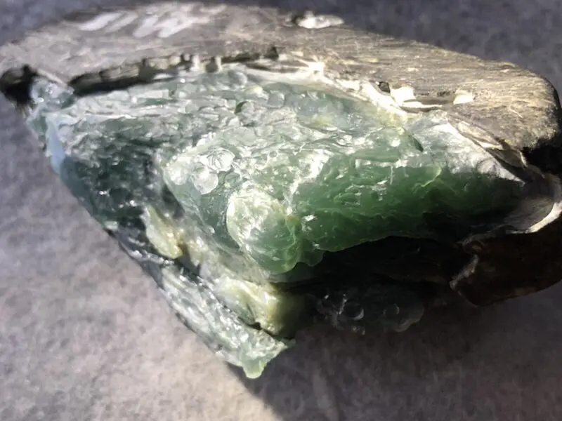 【👉 【名称】0.25kg莫湾基开窗料
【重量】0.25kg
【尺寸】90-45-40mm
【产地】缅甸新货翡翠原石
【描述】新货来袭!《免费切,免费盖手镯》莫湾基开窗冰种,大面积开窗肉质细腻起胶,灯下水长冰透质感,有底色,喜欢的老板速来抢购H796】图6