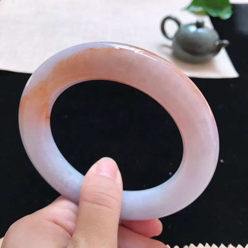 【圆条:59.3。天然翡翠A货。糯化种红翡圆条手镯。色泽鲜艳。品相极佳。尺寸:59.3*13.8mm】图5