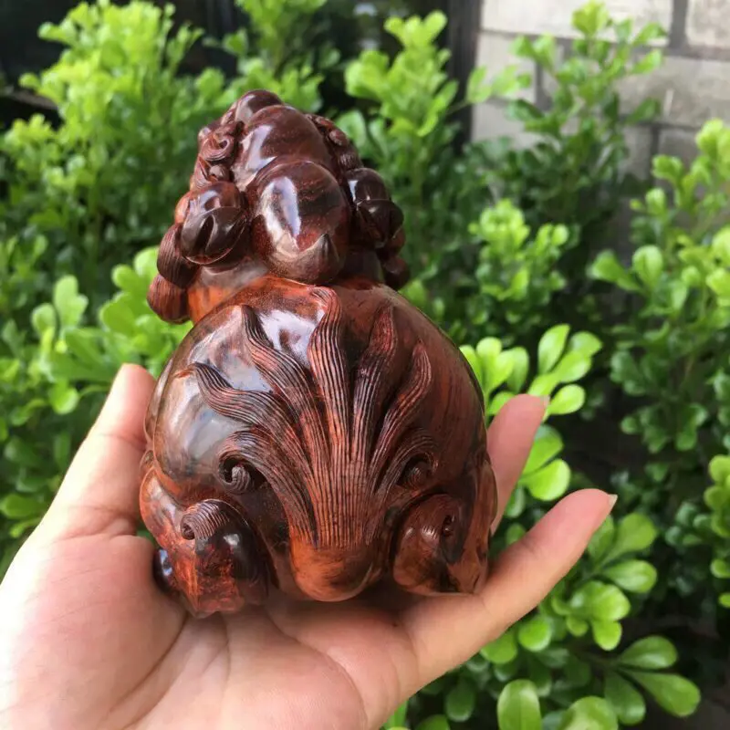 【海南黄花梨油梨 望天吼摆件 纹理清晰细腻 材质做工非常不错 整体造型非常独特 十分霸气 值得收藏 长103mm 宽76mm 高109mm重353.2克】图3