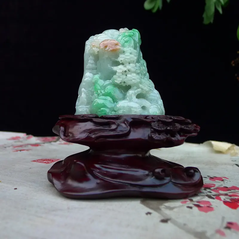 【翡翠水润三彩俏色旭日东升小摆件
裸石尺寸75*65*30mm 连底座120*100*65mm】图4