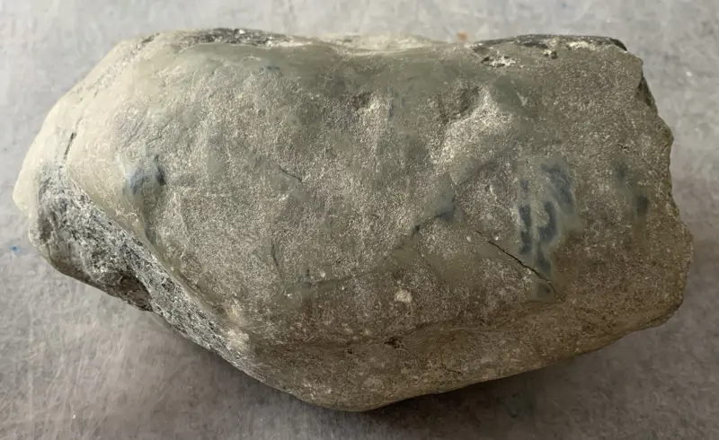 【👉 【名称】5公斤南齐敞口脱沙料
【重量】5公斤
【尺寸】230-150-100MM
【产地】缅甸新货翡翠原石
【描述】新货来袭!《免费切,免费盖手镯,免费开窗》南齐敞口全赌料,皮壳紧致细腻,脱沙种老发黑,肉细水足,带底色,喜欢的老板来秒!HQS】图2