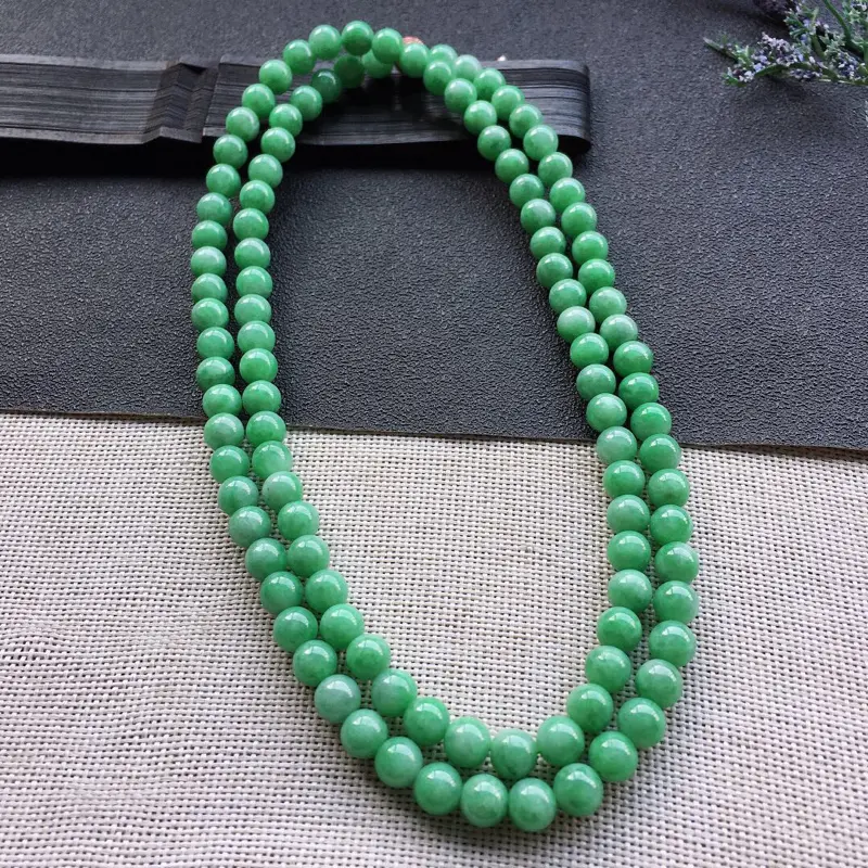【精品翡翠毛衣链,雕工精美,玉质莹润,尺寸:链长:720MM,玉:7.2MM,总质量:70.2g】图8