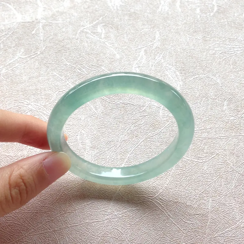 【冰种飘花贵妃手镯,短径45.5,正圈52可佩戴,冰莹光泽, 起荧光,花儿清新脱俗,完美!】图5