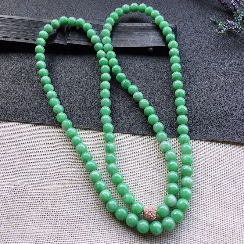 【精品翡翠毛衣链,雕工精美,玉质莹润,尺寸:链长:720MM,玉:7.2MM,总质量:70.2g】图5