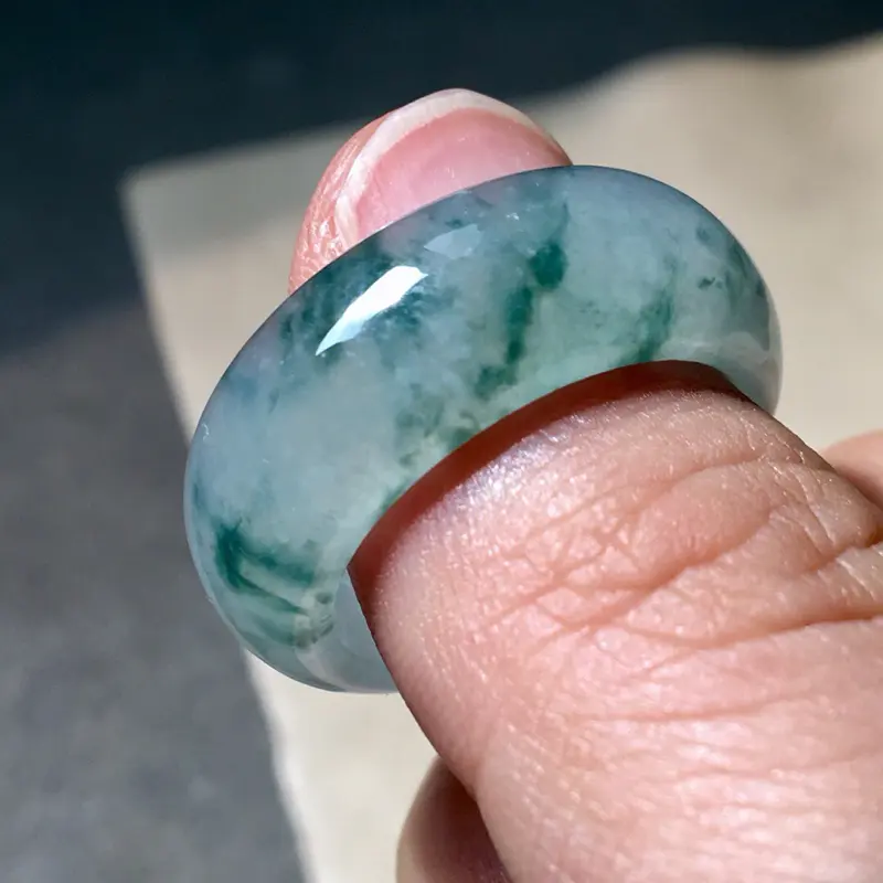 【冰种飘花指圈。完美。水头足。尺寸9/3.8、圈口16##】图2