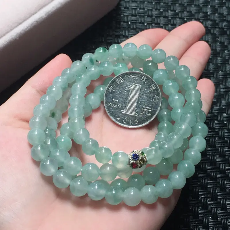 【缅甸翡翠飘花圆珠项链,自然光实拍,颜色漂亮,玉质莹润,佩戴佳品,单颗尺寸:7.0mm,108颗,重59.46克###】图8