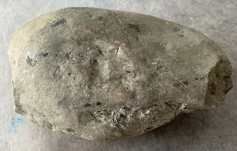 【👉 【名称】5公斤南齐敞口脱沙料
【重量】5公斤
【尺寸】230-150-100MM
【产地】缅甸新货翡翠原石
【描述】新货来袭!《免费切,免费盖手镯,免费开窗》南齐敞口全赌料,皮壳紧致细腻,脱沙种老发黑,肉细水足,带底色,喜欢的老板来秒!HQS】图7