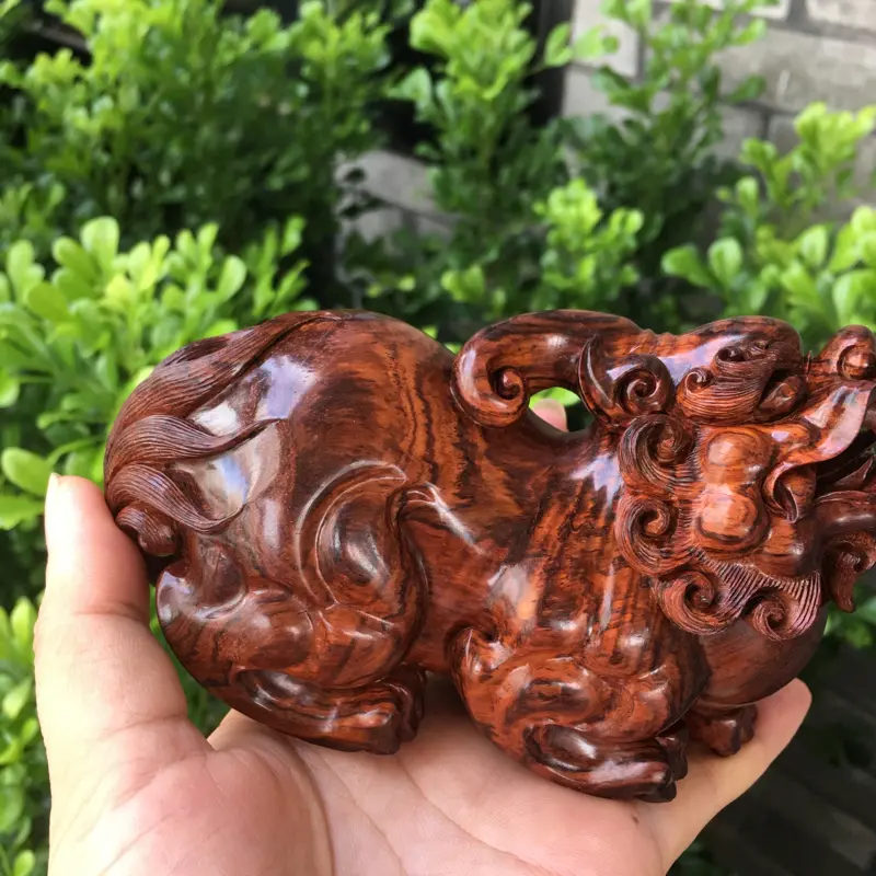 【海南黄花梨油梨 貔貅摆件 花纹绚丽 水波纹 底色干净 纯手工制作而成 雕工精细 整体雕工十分生动逼真 收藏送礼佳品 长123mm 宽59mm 高77 重237.4克###】图1