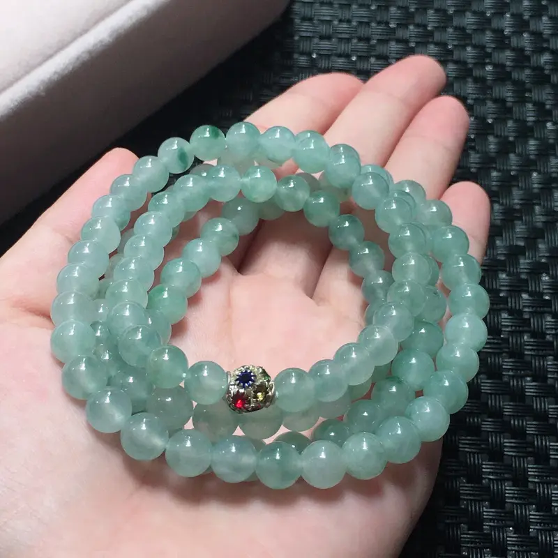 【缅甸翡翠飘花圆珠项链,自然光实拍,颜色漂亮,玉质莹润,佩戴佳品,单颗尺寸:7.0mm,108颗,重59.46克###】图7