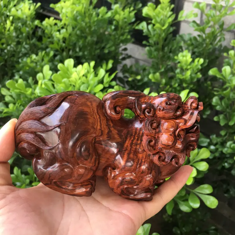 【海南黄花梨油梨 貔貅摆件 花纹绚丽 水波纹 底色干净 纯手工制作而成 雕工精细 整体雕工十分生动逼真 收藏送礼佳品 长123mm 宽59mm 高77 重237.4克###】图9