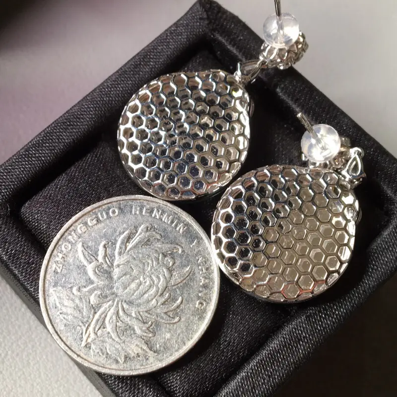 【冰阳绿圆牌耳坠,完美,裸尺寸19/3.5、34.2mm】图8