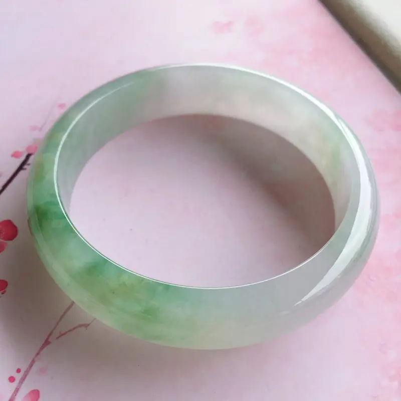 【正圈57.4mm,糯种飘花正圈手镯,底子细腻,色泽清新淡雅】图1