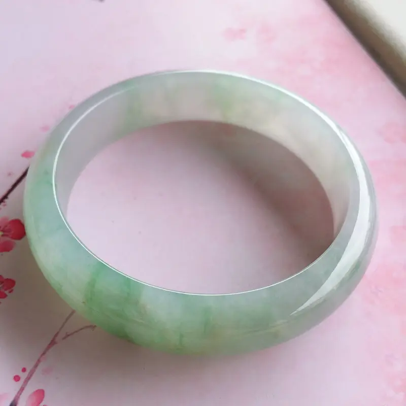 【正圈57.4mm,糯种飘花正圈手镯,底子细腻,色泽清新淡雅】图3
